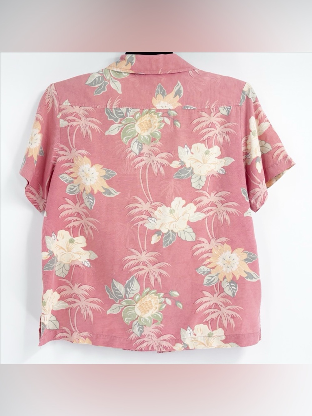 Tommy Bahama 100% Silk Floral Button Down S - Picture 2 of 3